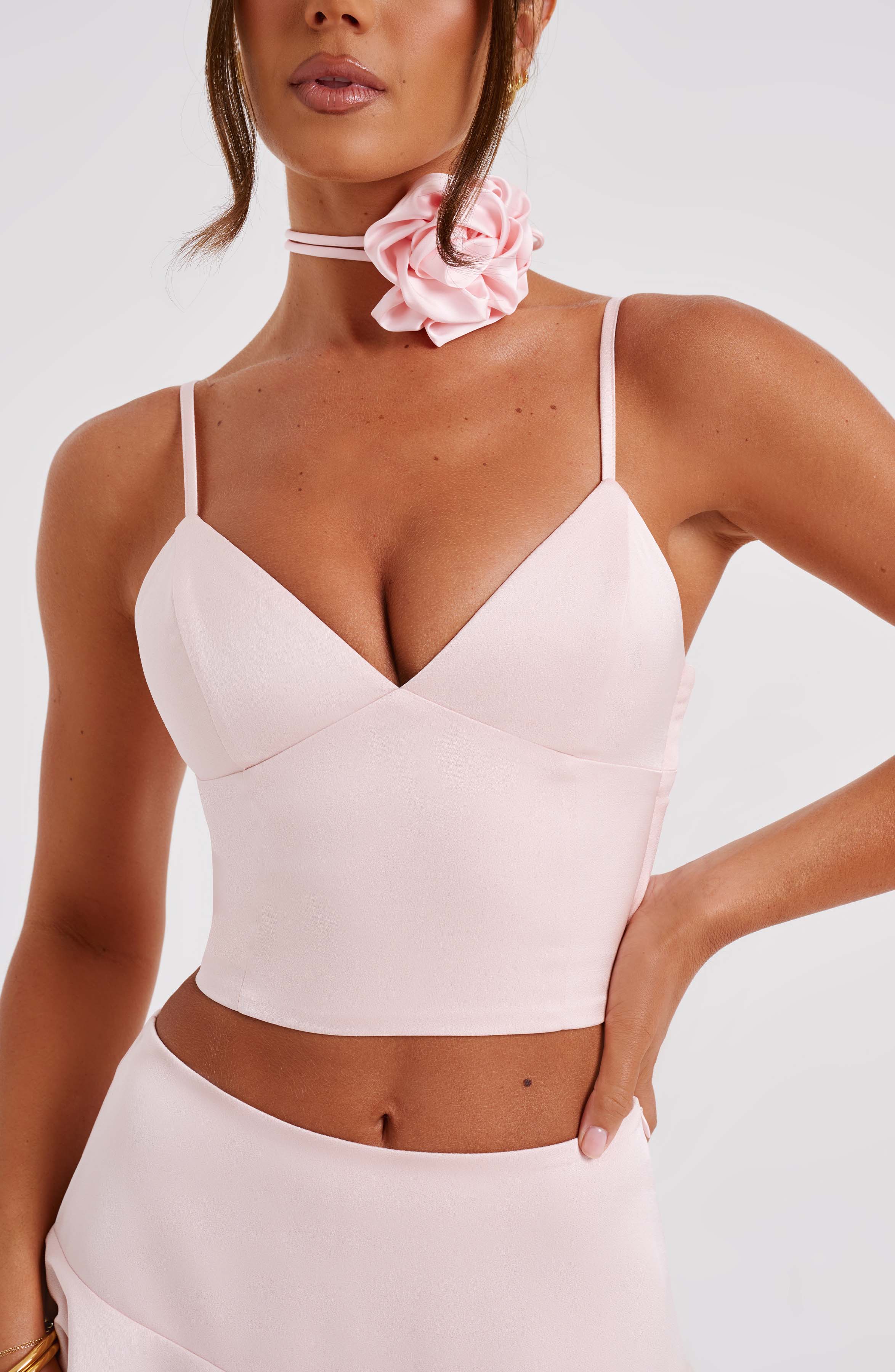 İnce Askılı Crop Top – Pudra
