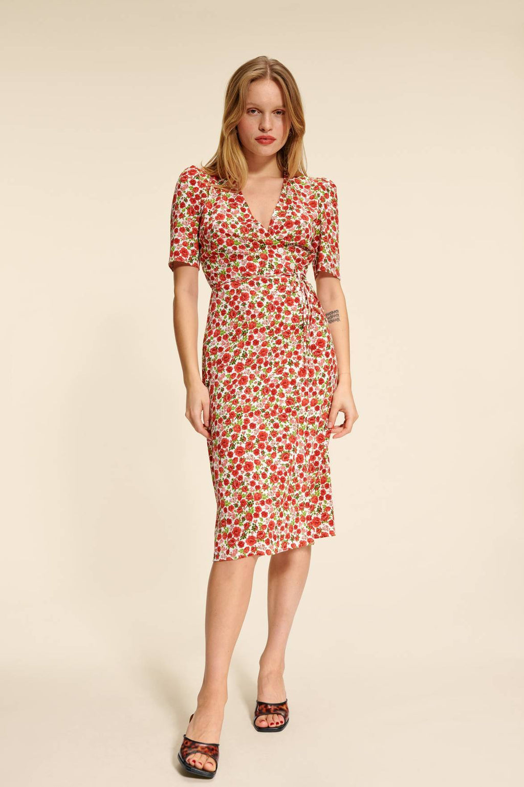 Lucile Baskılı V Yaka Anvelop Midi Elbise