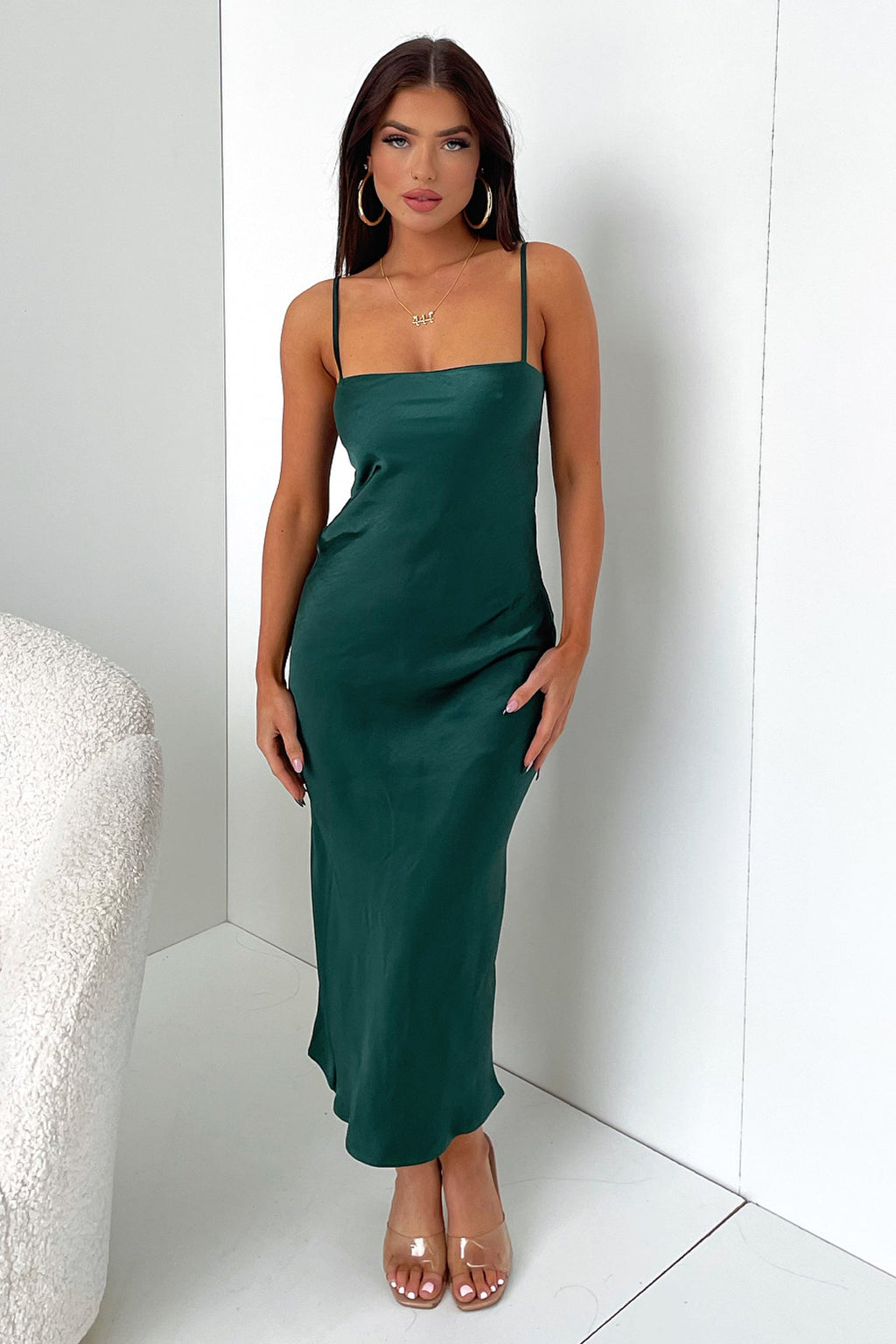 İnce Askılı Saten Çan Kesim Elbise – Zümrüt Yeşili