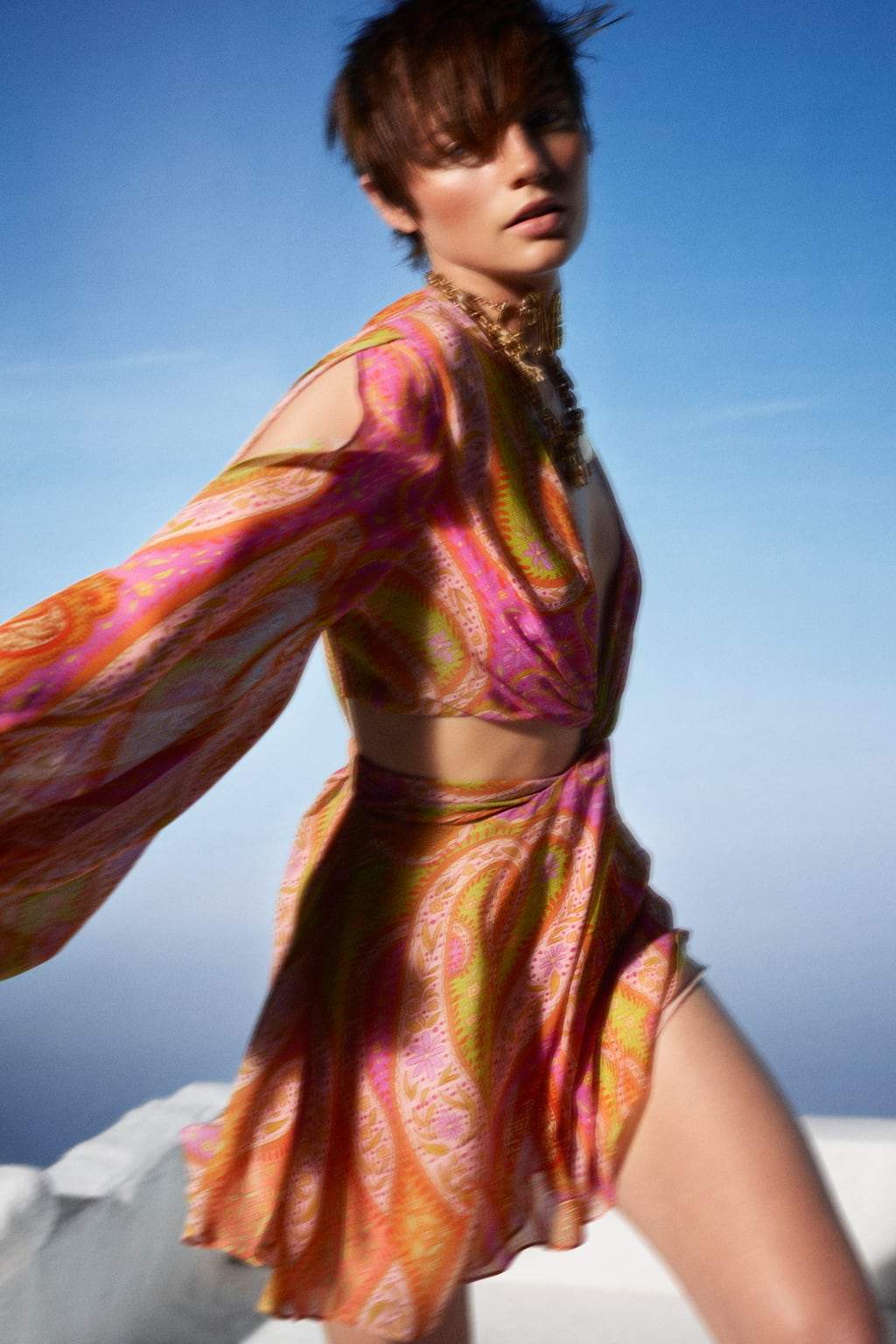 Renata Dekolteli Düğümlü Mini Elbise