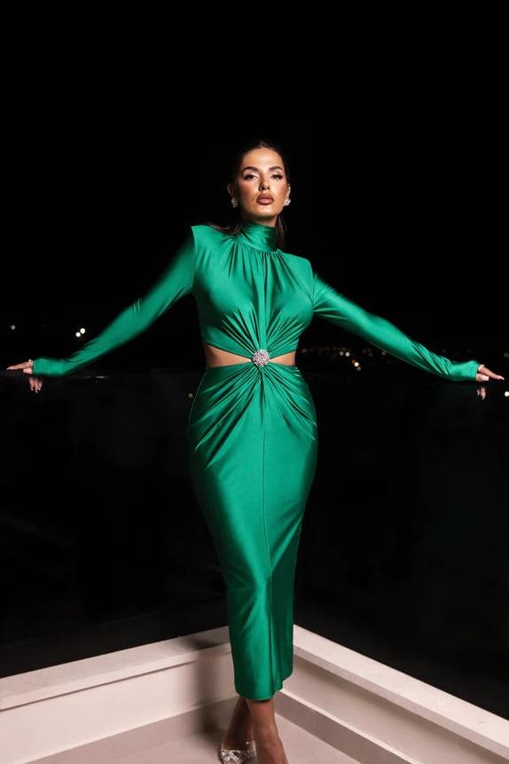 Roxanne Büzgülü Kesik Midi Elbise