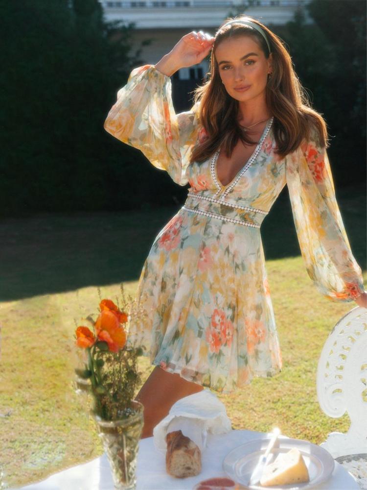 Sadie Baskılı V Yaka Dantelli Mini Elbise