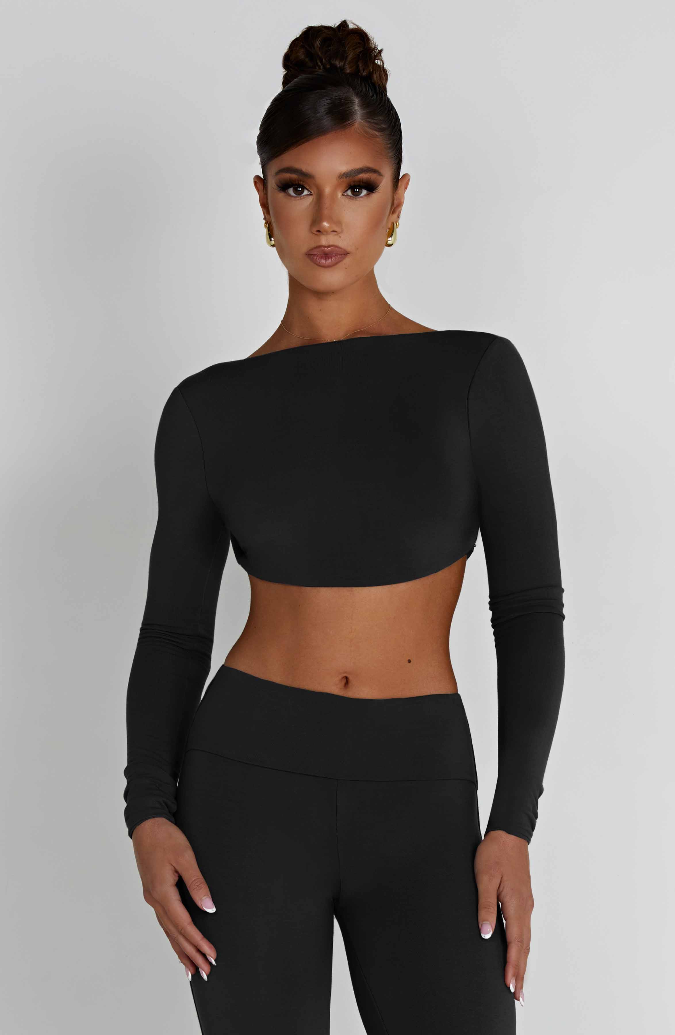 Sırtı Bağlamalı Crop Top – Siyah