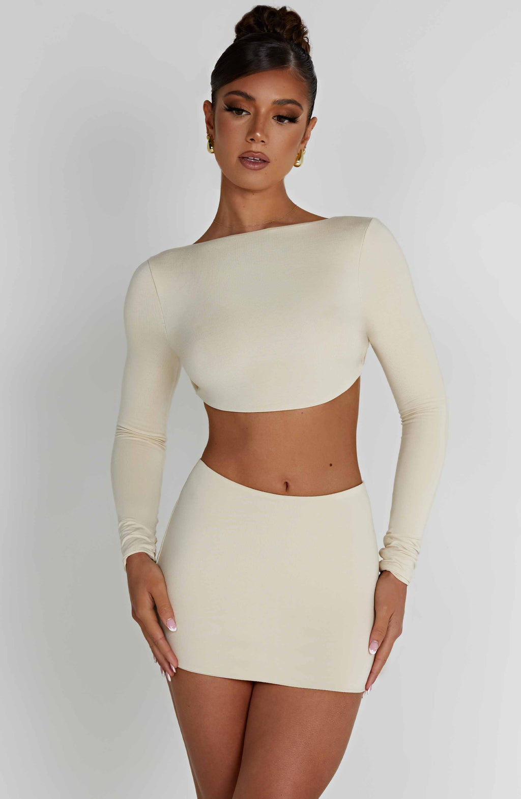 Sırt Dekolteli Crop Basic Uzun Kol Bluz – Bej