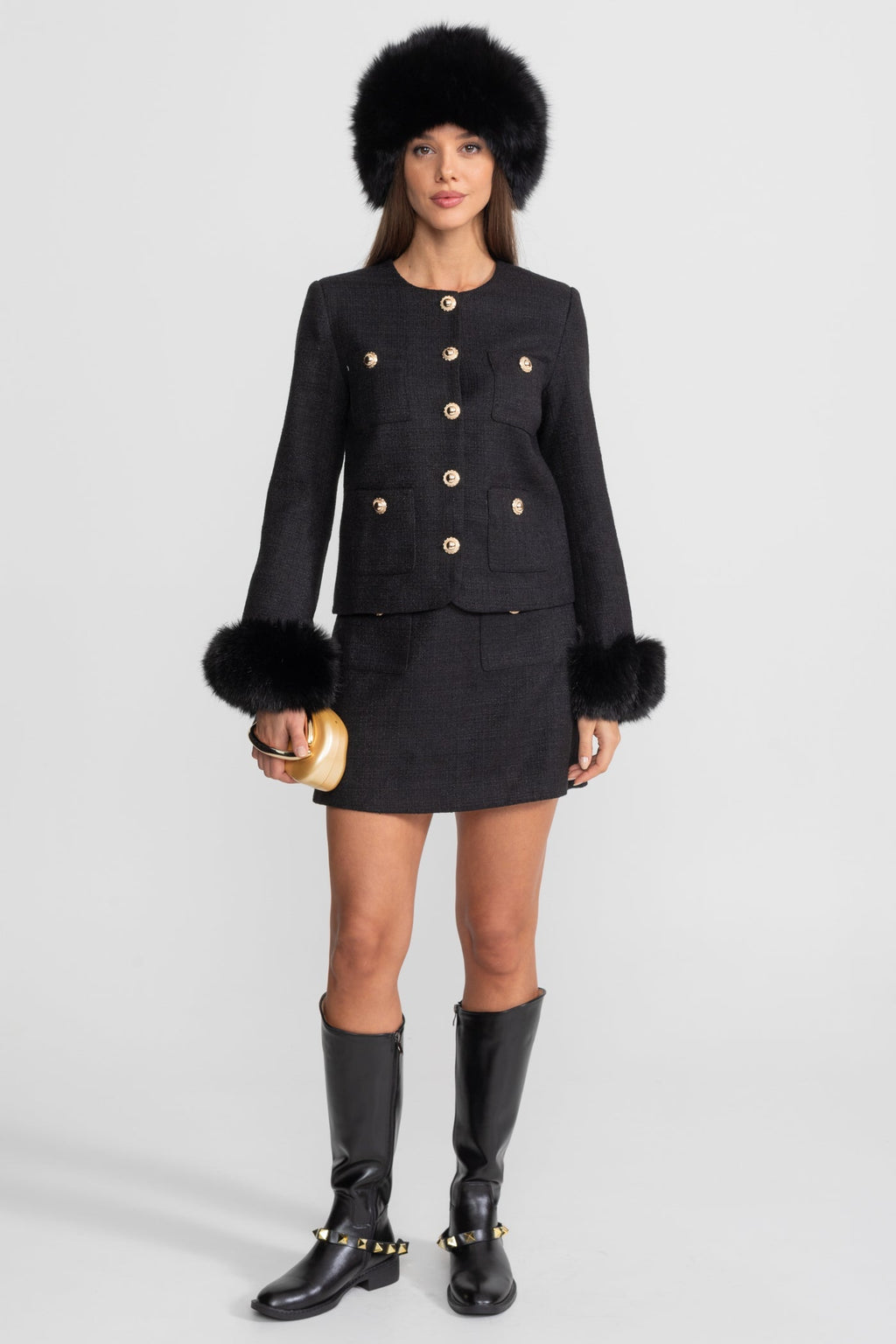 Sahte Kürk Manşetleri Ve Altın Düğmeleri Olan Tweed Blazer – Siyah