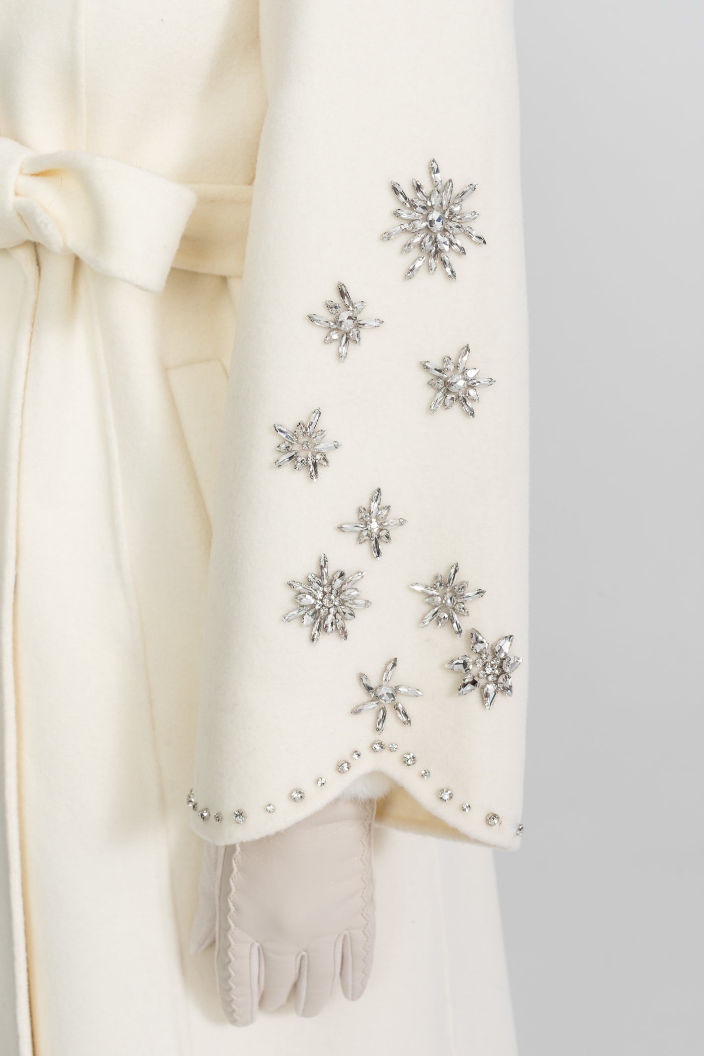 Tilki Kürk Yakalı Süslemeli Yün Palto – Fildişi