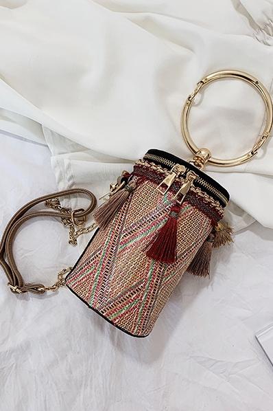 Hasır Dokuma Püsküllü Halkalı Kova Çanta