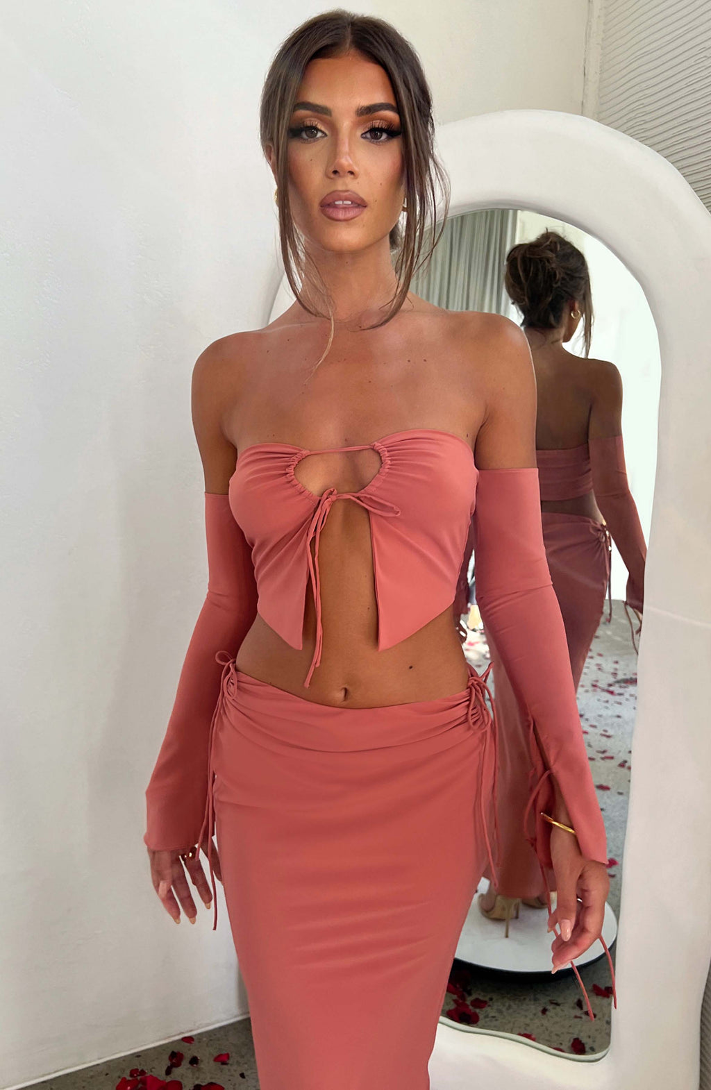 Bağcıklı Düşük Omuzlu Crop Top – Gül Kurusu