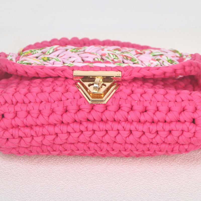 Tara Kontrast Renk Dokuma Püsküllü Kapaklı Çanta