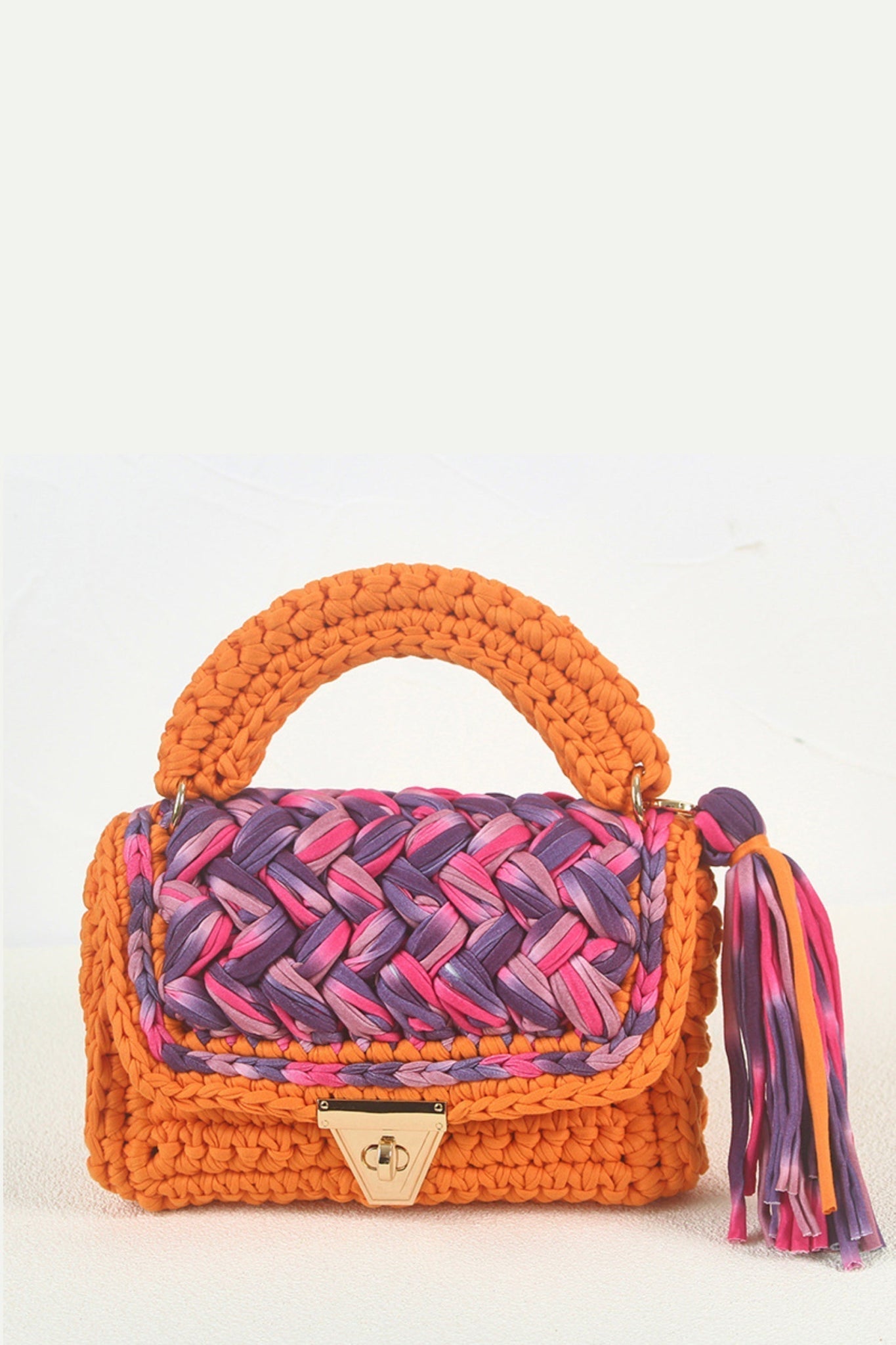 Tara Kontrast Renk Dokuma Püsküllü Kapaklı Çanta